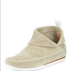 Cool RAG & BONE Brixton tan suede moccasin boots!